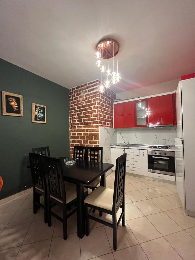 טיראנה Aura Skanderbeg Square Apartments מראה חיצוני תמונה