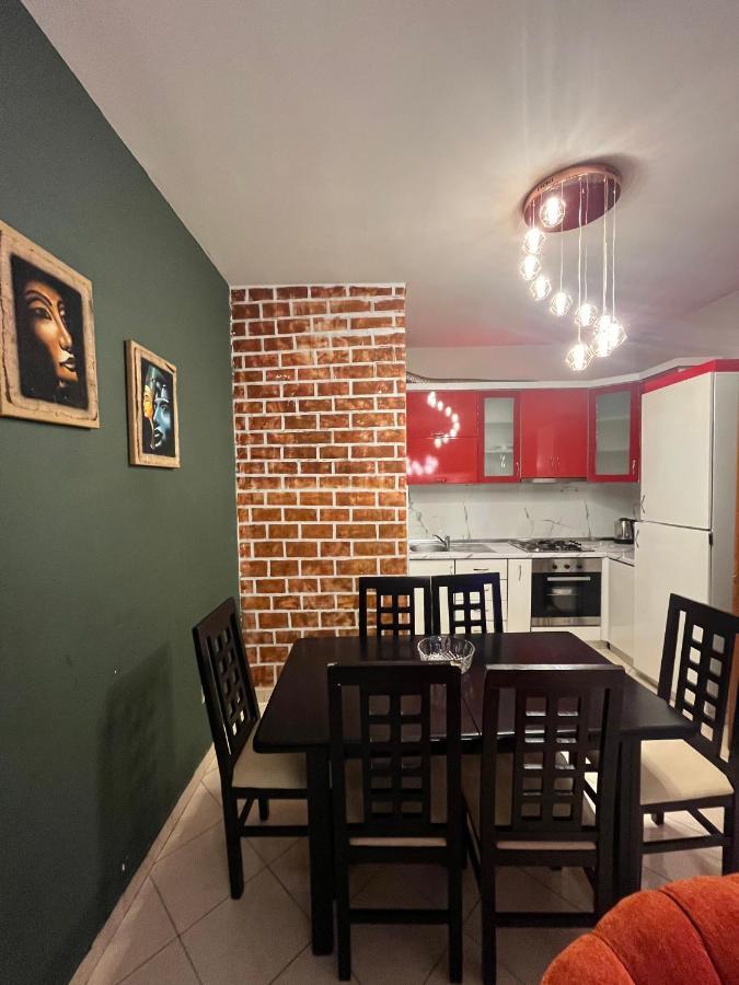 טיראנה Aura Skanderbeg Square Apartments מראה חיצוני תמונה