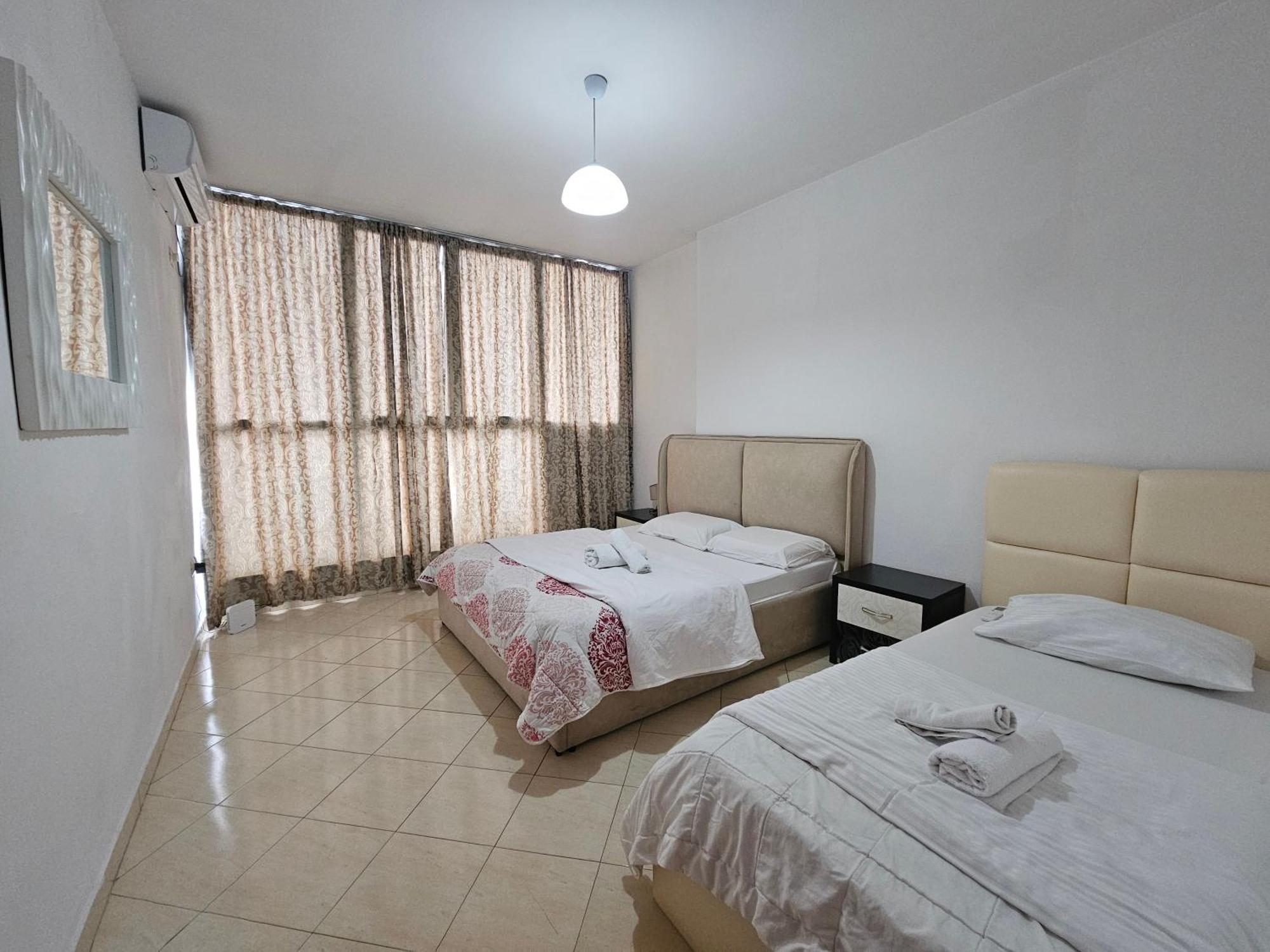 טיראנה Aura Skanderbeg Square Apartments מראה חיצוני תמונה