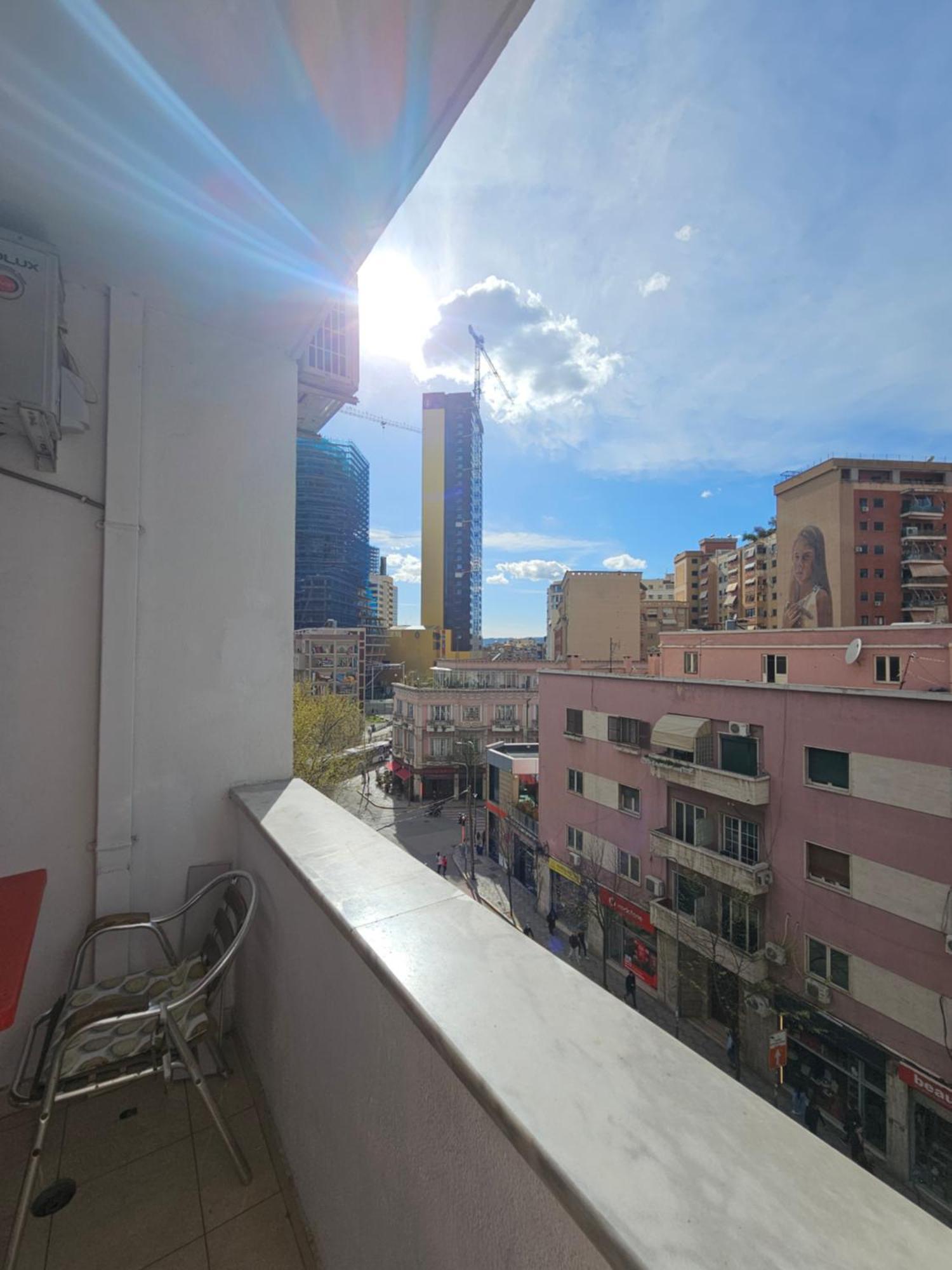 טיראנה Aura Skanderbeg Square Apartments מראה חיצוני תמונה