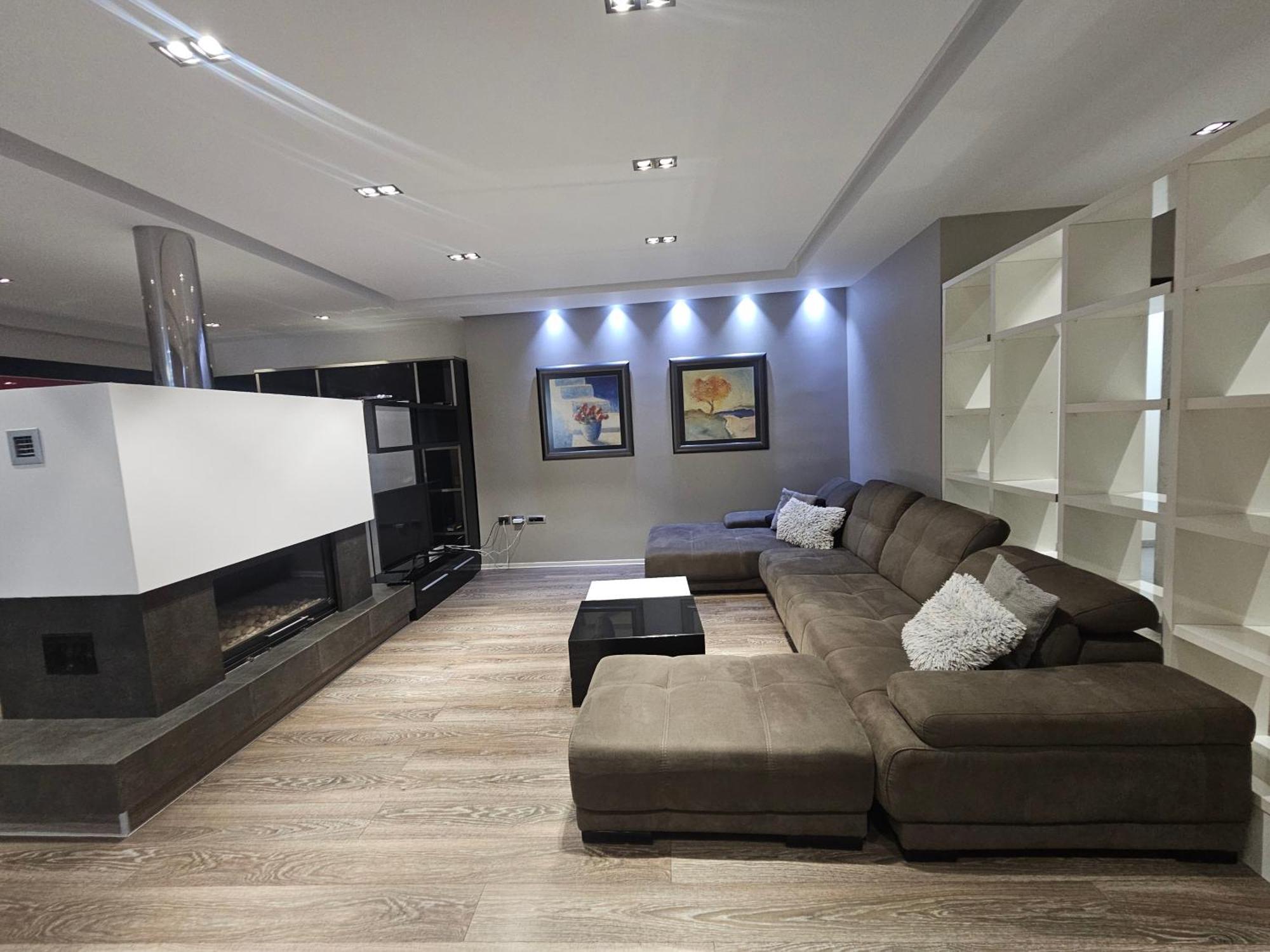 טיראנה Aura Skanderbeg Square Apartments מראה חיצוני תמונה
