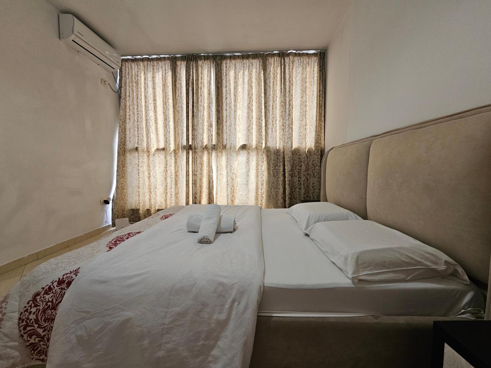 טיראנה Aura Skanderbeg Square Apartments מראה חיצוני תמונה